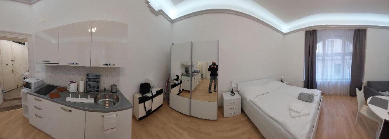 Ai Quattro Angeli Apart Otel Prag